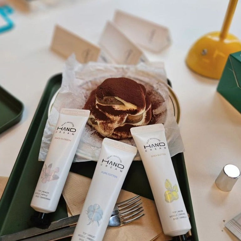 SILKY MOISTURE HAND CREAM SET